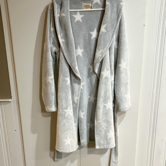 UGG Gray Star Pattern Robe - Picture 4 of 4